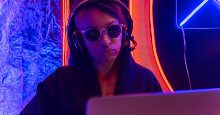 Le métier de pro gamer : un enfer caché derrière les projecteurs ?