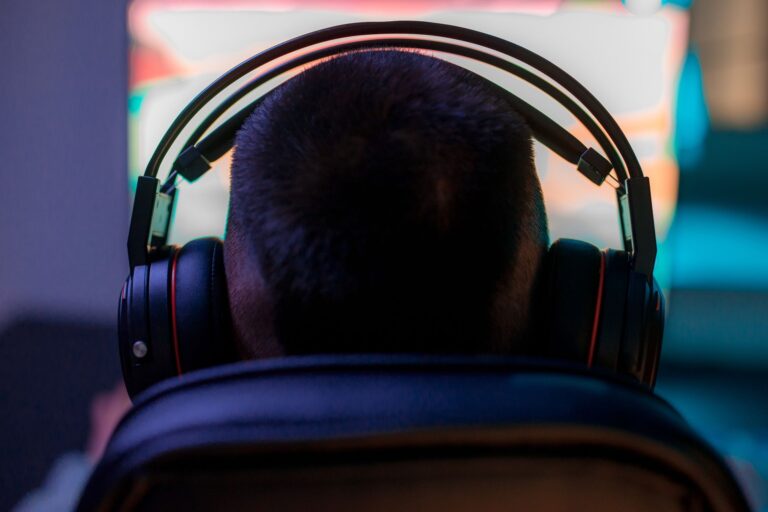 Le pro gamer en quête de reconnaissance mondiale : qui sont ces joueurs d&rsquo;élite ?